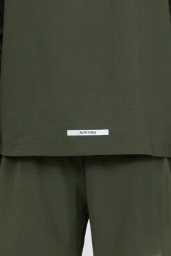 Base Windbreaker - Elm 12 Base Windbreaker - Elm -Sport Wear Daily Store BASE WINDBREAKER Deep depths back detail