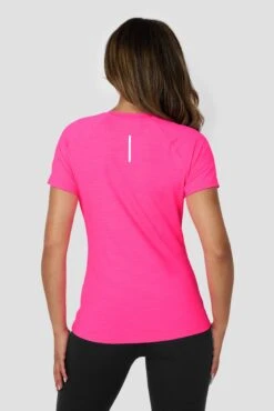 Fly 2.0 T-Shirt - Neon Pink/Hibiscus/Fuchsia 9 Fly 2.0 T-Shirt - Neon Pink/Hibiscus/Fuchsia -Sport Wear Daily Store C8pQNavTLWaBKRNEiiM1 cAAvlIXDZ J7mGJTEUv2fs