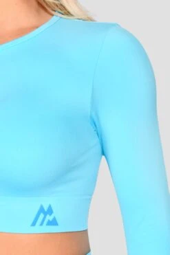 Evolve Seamless Crop - Neon Sky -Sport Wear Daily Store EvolveCoreSeamlessLsCrop NeonSky close