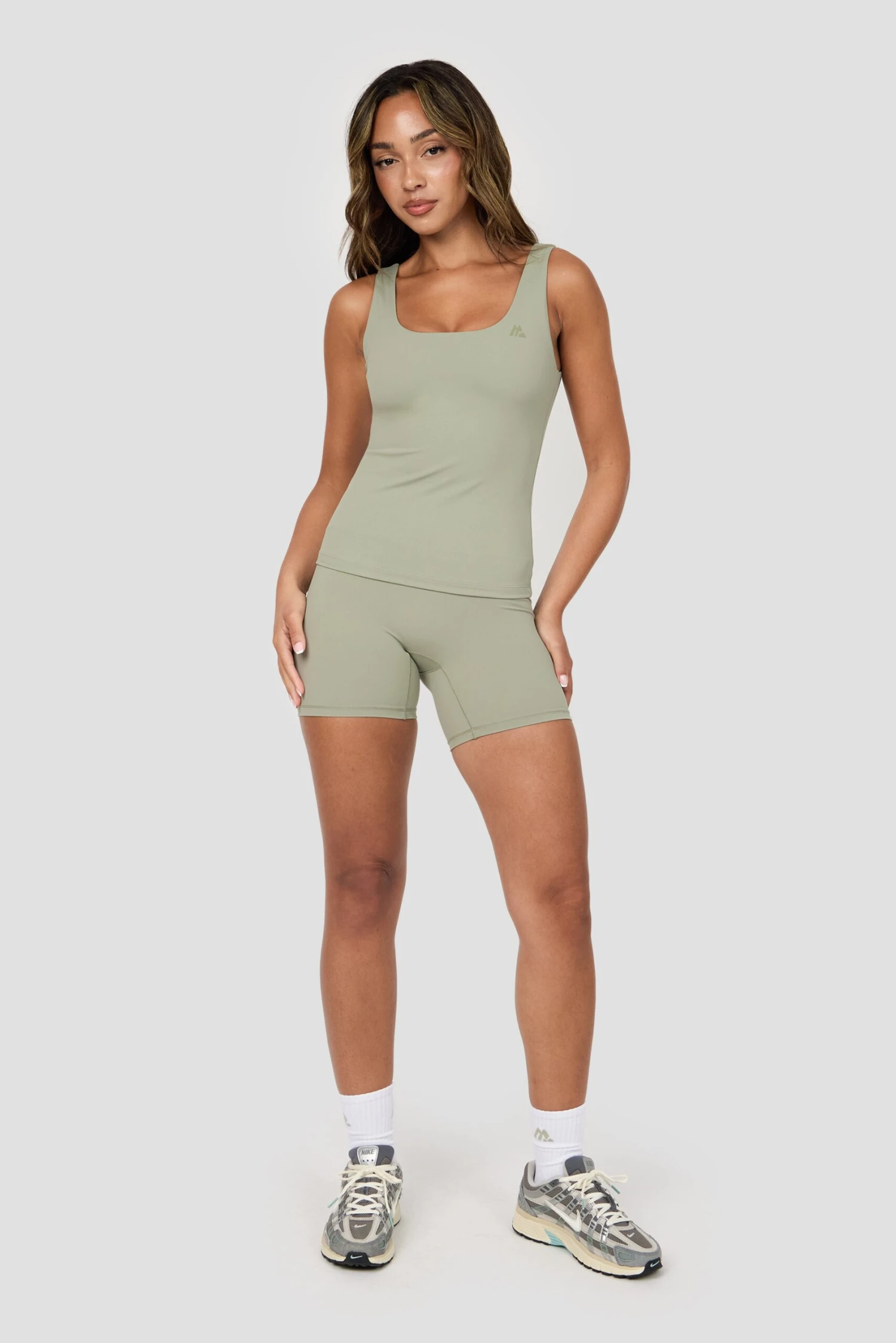 Form Tank - Herb 4 Form Tank - Herb - Image 2