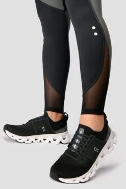 Power Panelled Legging - Black/Dark Slate Grey -Sport Wear Daily Store POWERPANELLEDLEGGING Black DarkSlate detail