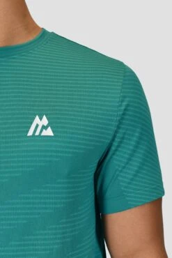 Speed Seamless T-Shirt - Deep Sea/Mountain Meadow -Sport Wear Daily Store SPEED SEAMLESS TEE DEEP SEA MOUNTAIN MEADOW logo detail jpg