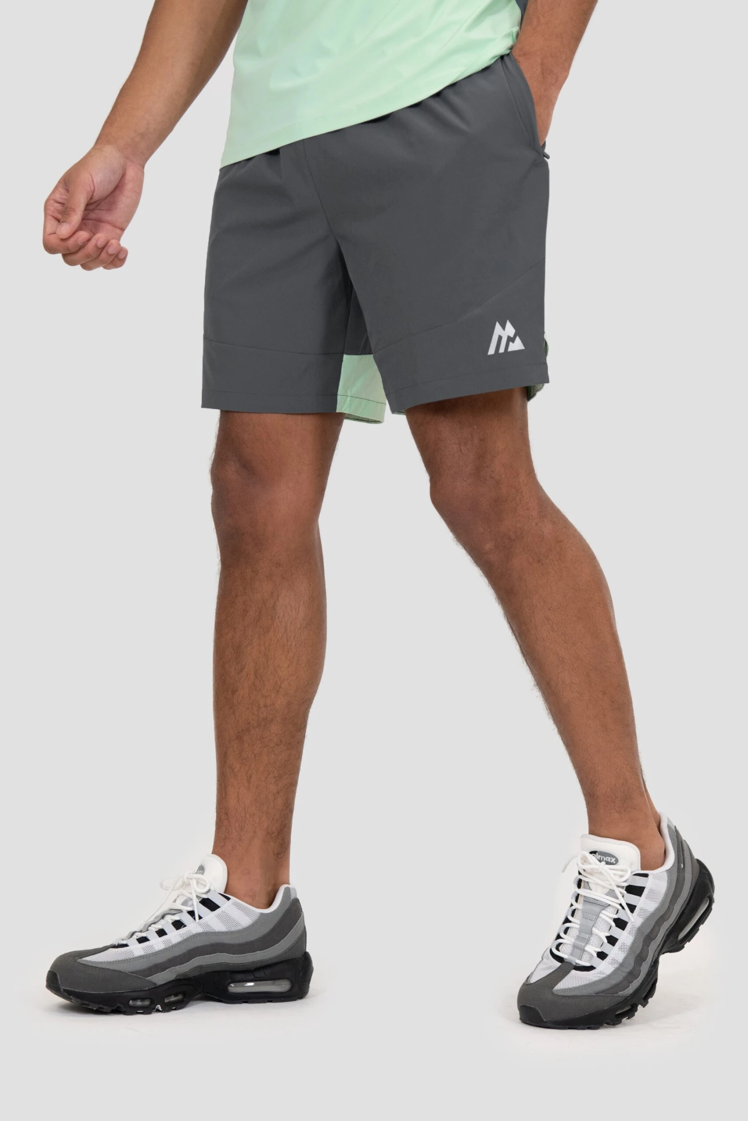Surge 2.0 Short - Slate Grey/Sea Foam 3 Surge 2.0 Short - Slate Grey/Sea Foam