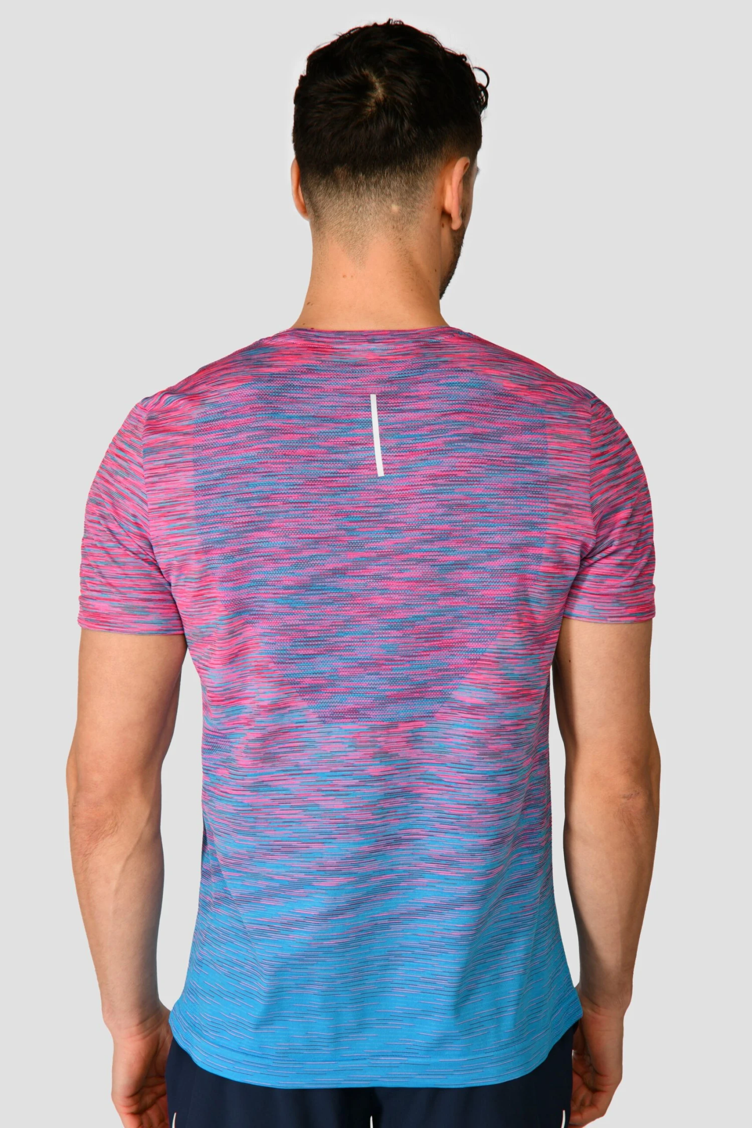 Trail Seamless T-Shirt - Pink/Blue 4 Trail Seamless T-Shirt - Pink/Blue - Image 2