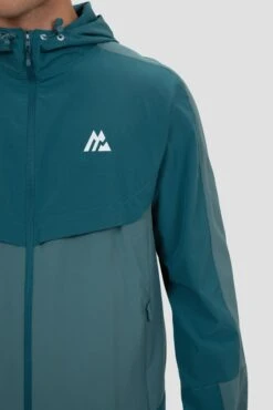 Vector Jacket - Cruise/Bayeux 13 Vector Jacket - Cruise/Bayeux -Sport Wear Daily Store VECTOR JACKET CRUISE BAYEUX logo detail