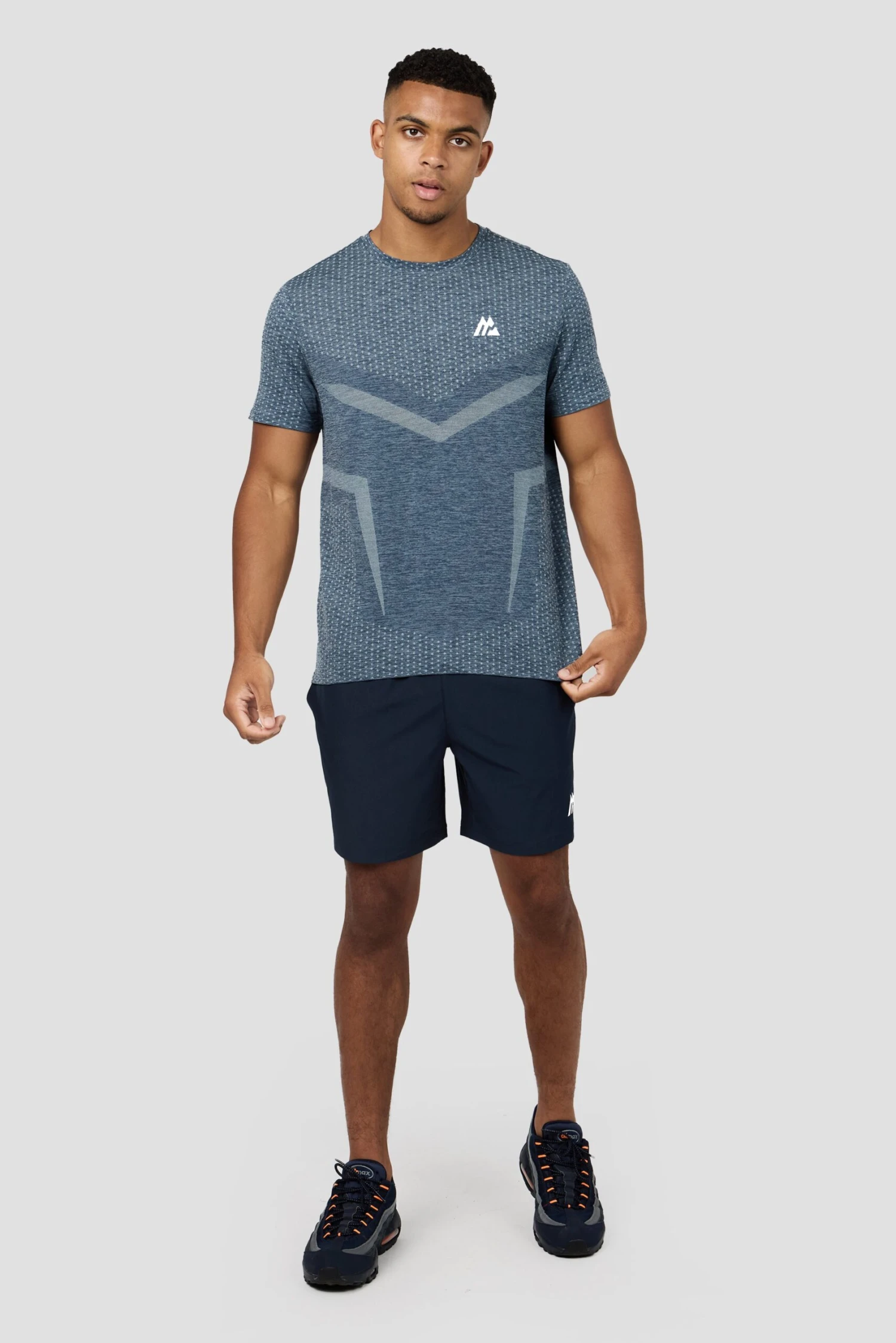 Vault Seamless T-Shirt - Naval/Dawn 5 Vault Seamless T-Shirt - Naval/Dawn - Image 3